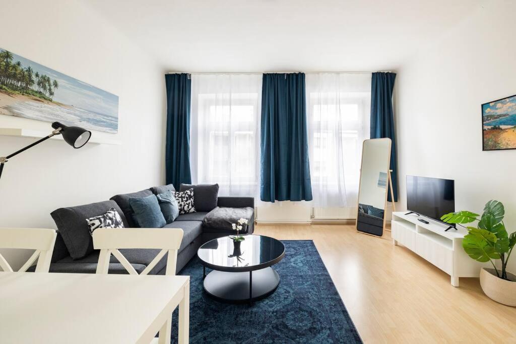 Beautiful 1 Bedroom Apartment Near Schoenbrunn Viena Exterior foto